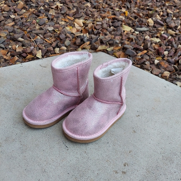 Old Navy Pink Sparkly Boots - Picture 3 of 7